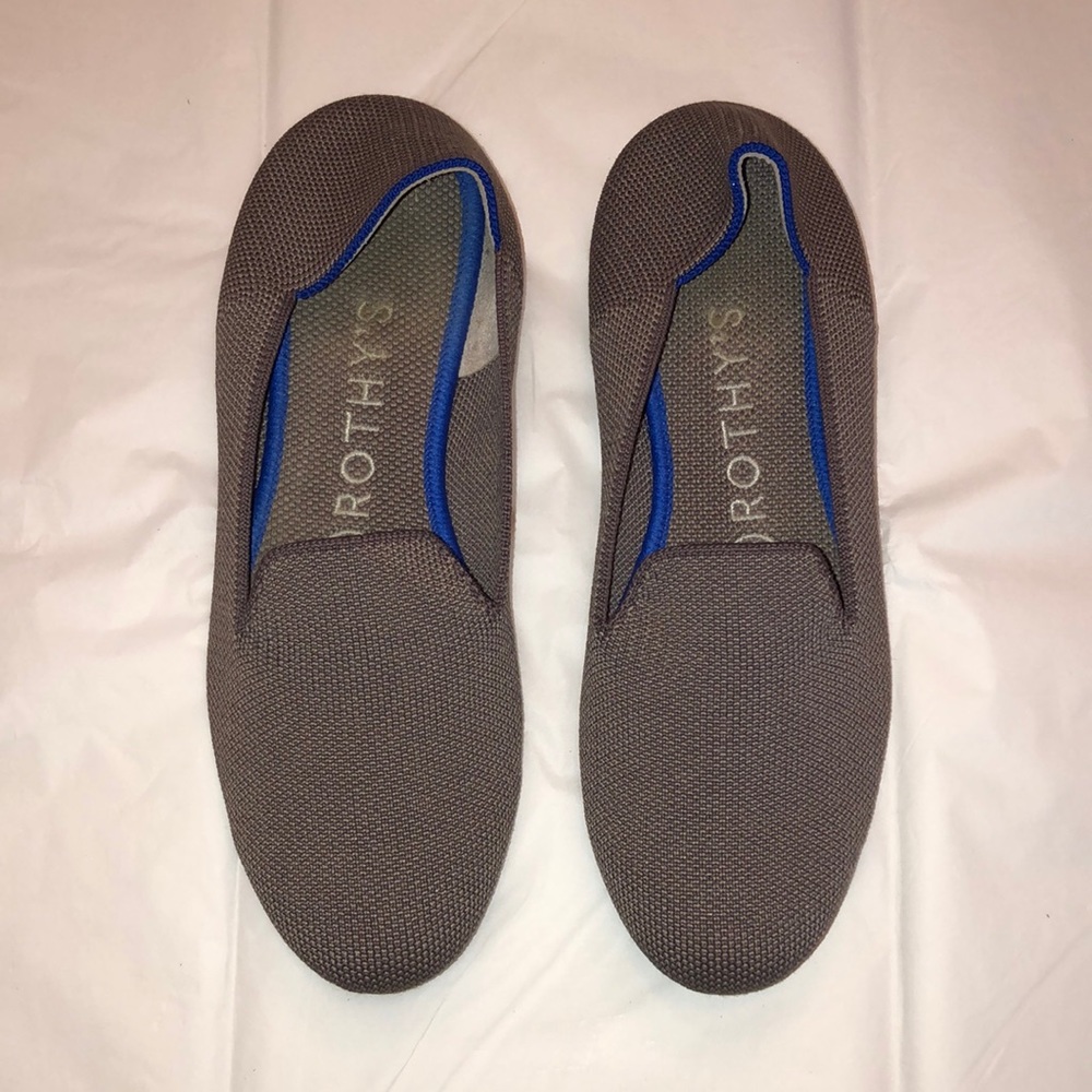 Gorgeous Mocha Rothys Loafers. Size 6.5 (*Fit closer to a 5.5-6)